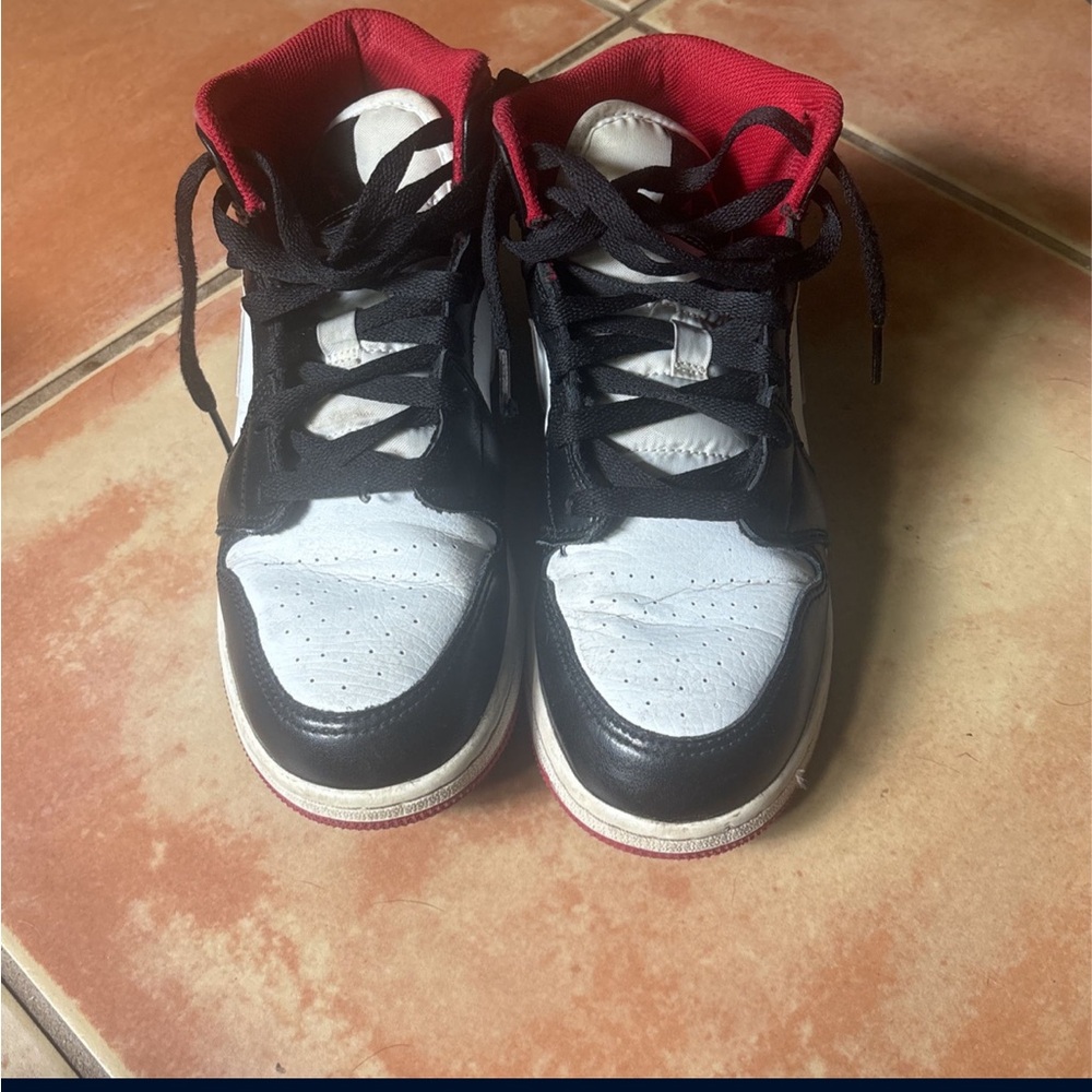 jordan 1 mid gym red black white  (gs) kids